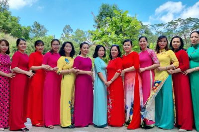 Nữ đoàn viên Công đoàn hưởng ứng: Tuần lễ áo dài Việt Nam